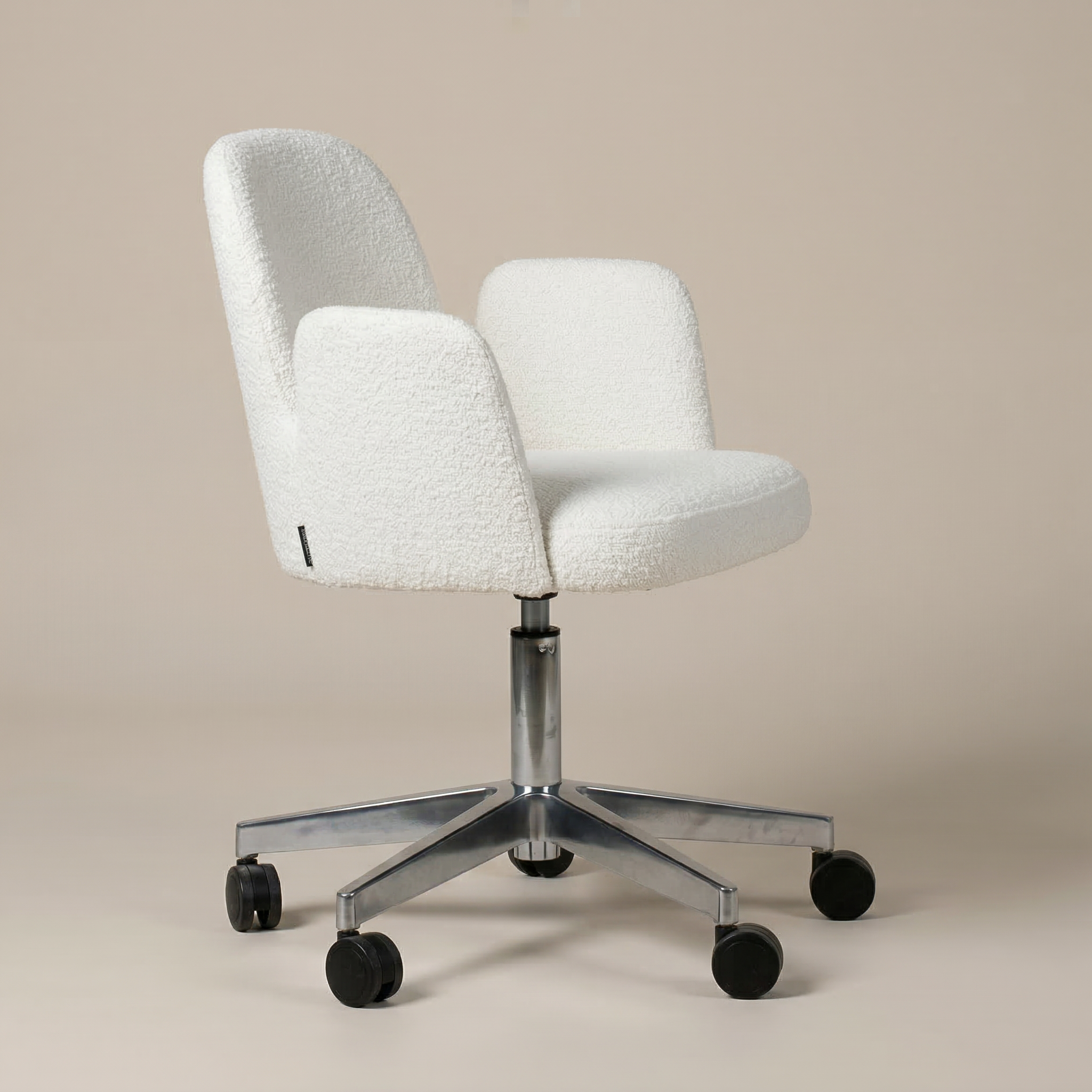 AN010, studio product photograph