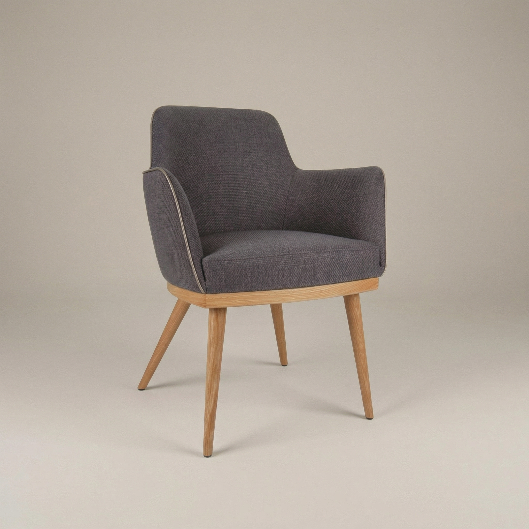 GL061, studio product photograph